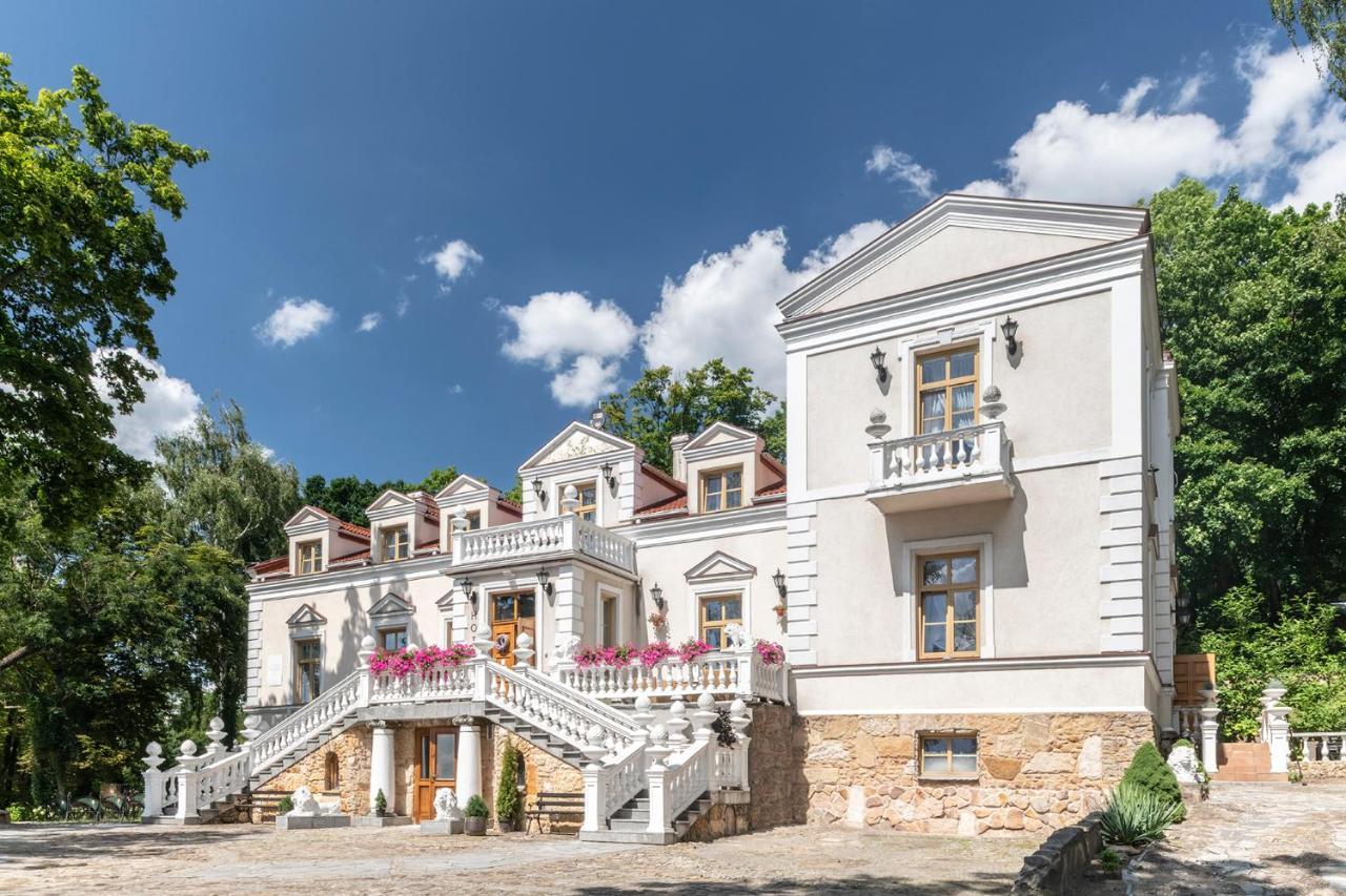 Palac Tarnowskich Hotel & Restauracja & Spa Ostrowiec Świętokrzyski Εξωτερικό φωτογραφία