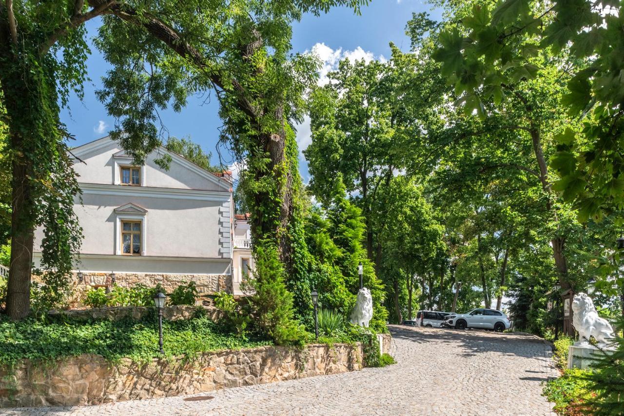 Palac Tarnowskich Hotel & Restauracja & Spa Ostrowiec Świętokrzyski Εξωτερικό φωτογραφία