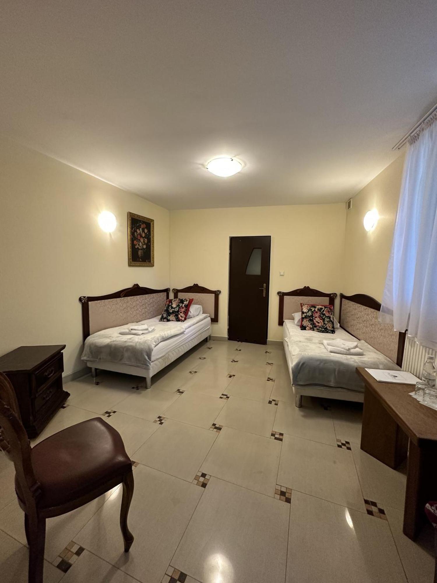 Palac Tarnowskich Hotel & Restauracja & Spa Ostrowiec Świętokrzyski Εξωτερικό φωτογραφία